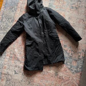 Women’s Paragonia Black Hooded Winter Coat